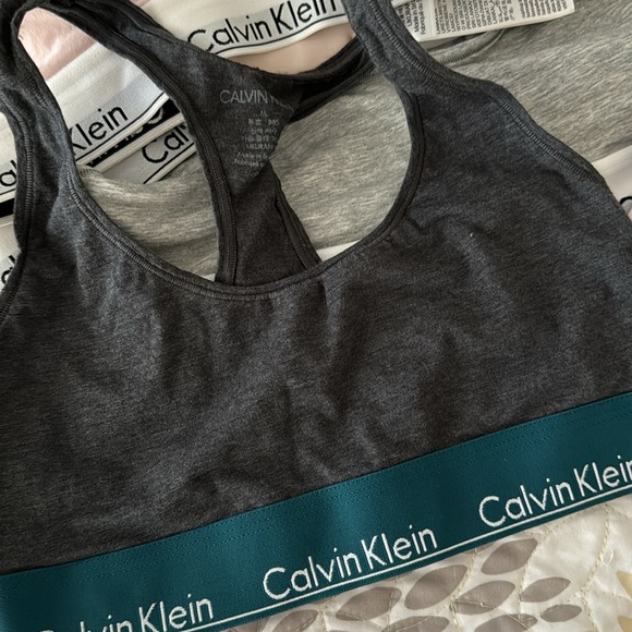 Calvin Klein bra set of 4 - Picture 7 of 8